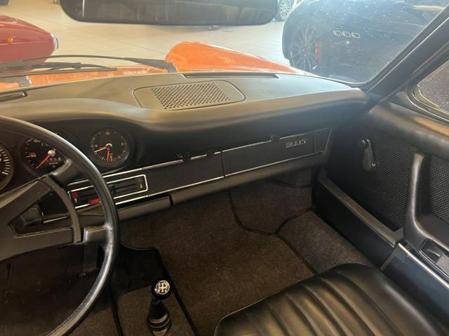 PORSCHE 911 T 2200 Targa