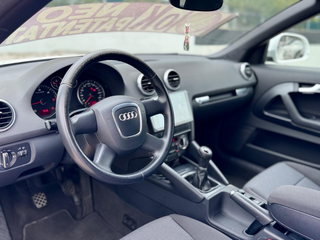 Audi A3 Cabrio 1.6 Diesel 105cv Neopatentati 2011