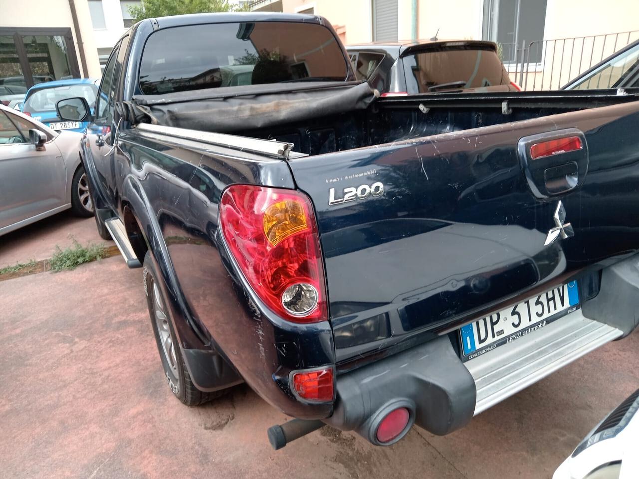 Mitsubishi L200 2.5 DI-D/136CV Club Cab Insport