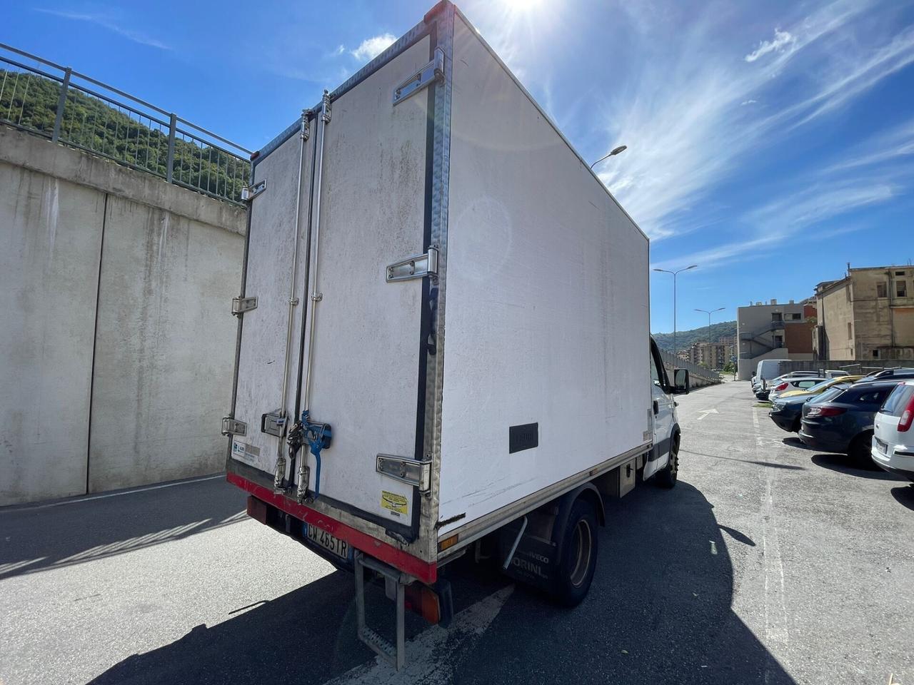 Iveco Daily 29L12P 2.3 Hpi TDI PM Cabinato