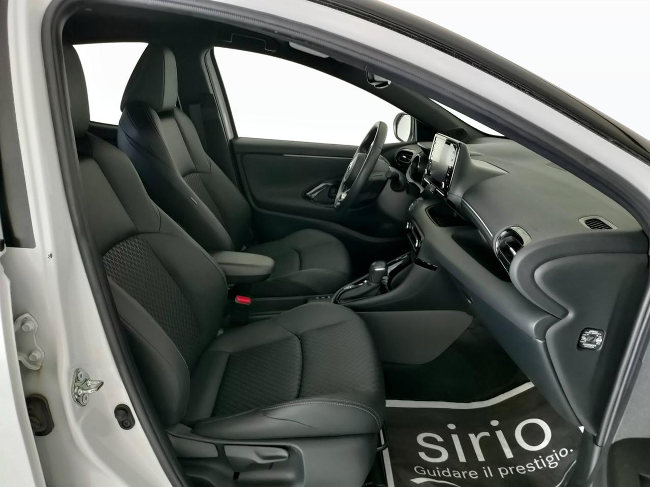 TOYOTA Yaris IV 2020 - Yaris 1.5h Style