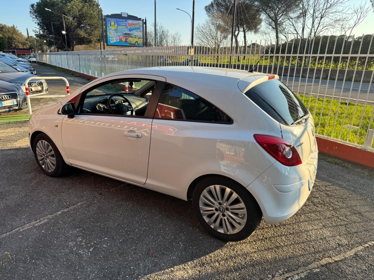 Opel Corsa 1.2 GPL - 2011