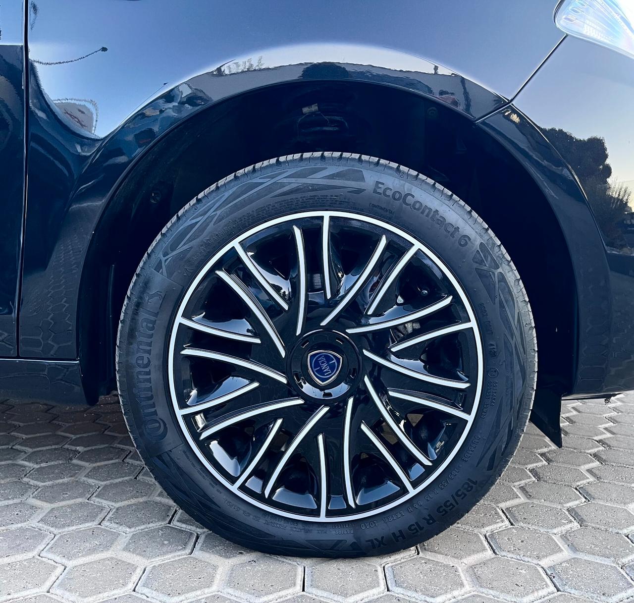 Lancia Ypsilon 1.0 FireFly 5 porte S&S Hybrid Gold