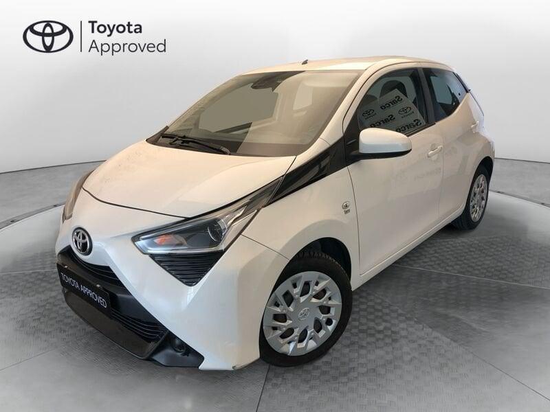 Toyota Aygo Aygo Connect 1.0 VVT-i 72 CV 5 porte x-play