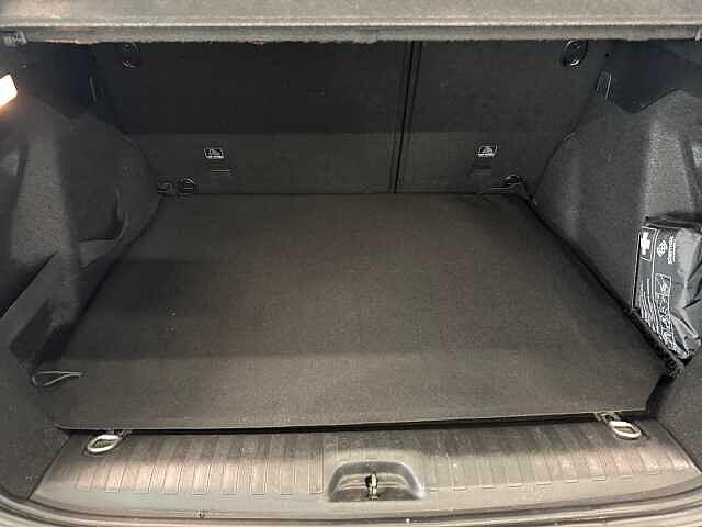 Peugeot 2008 1.5 BlueHDi 100 CV Signature