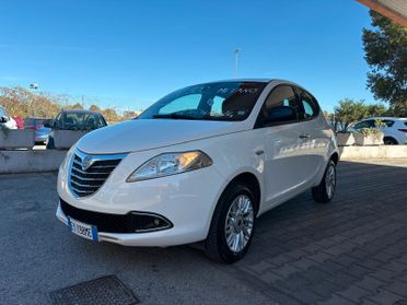 Lancia Ypsilon 0.9 TwinAir 85 CV 5 porte Metano Ecochic Elle