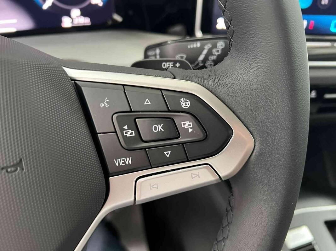 Volkswagen Golf 1.5 etsi Life 115cv dsg