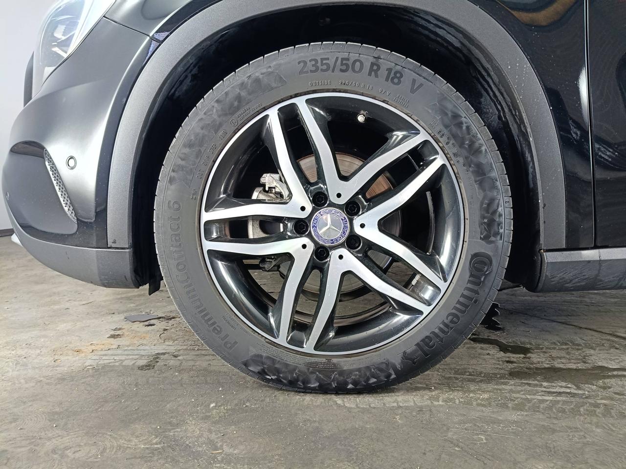 Mercedes-Benz GLA-X156 2014 - GLA 180 d (cdi) Executive