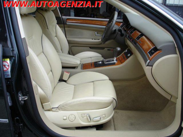 AUDI A8 3.0 V6 TDI quattro tiptronic