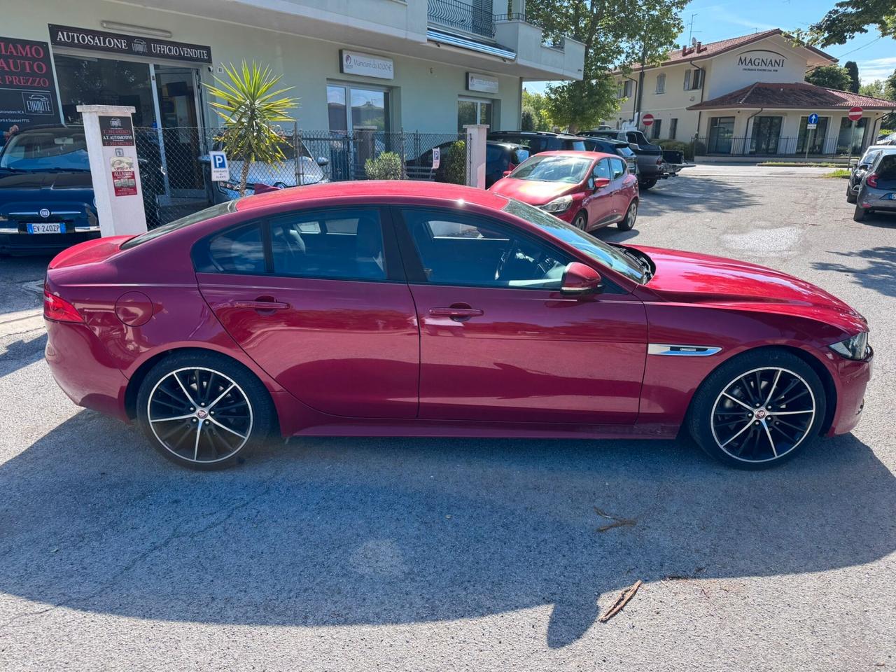 Jaguar XE R-sport