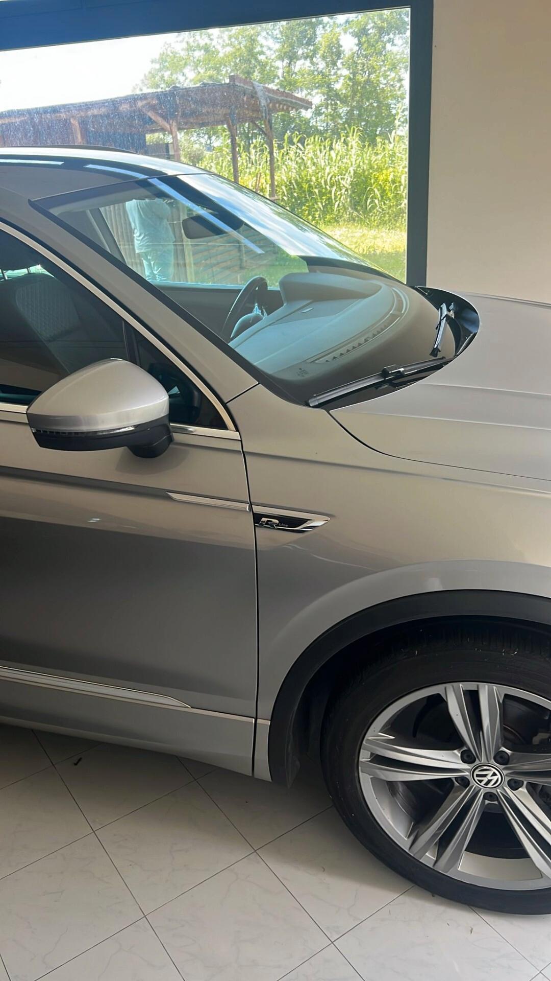 Volkswagen Tiguan 1.6 TDI SCR R-line BlueMotion Technology