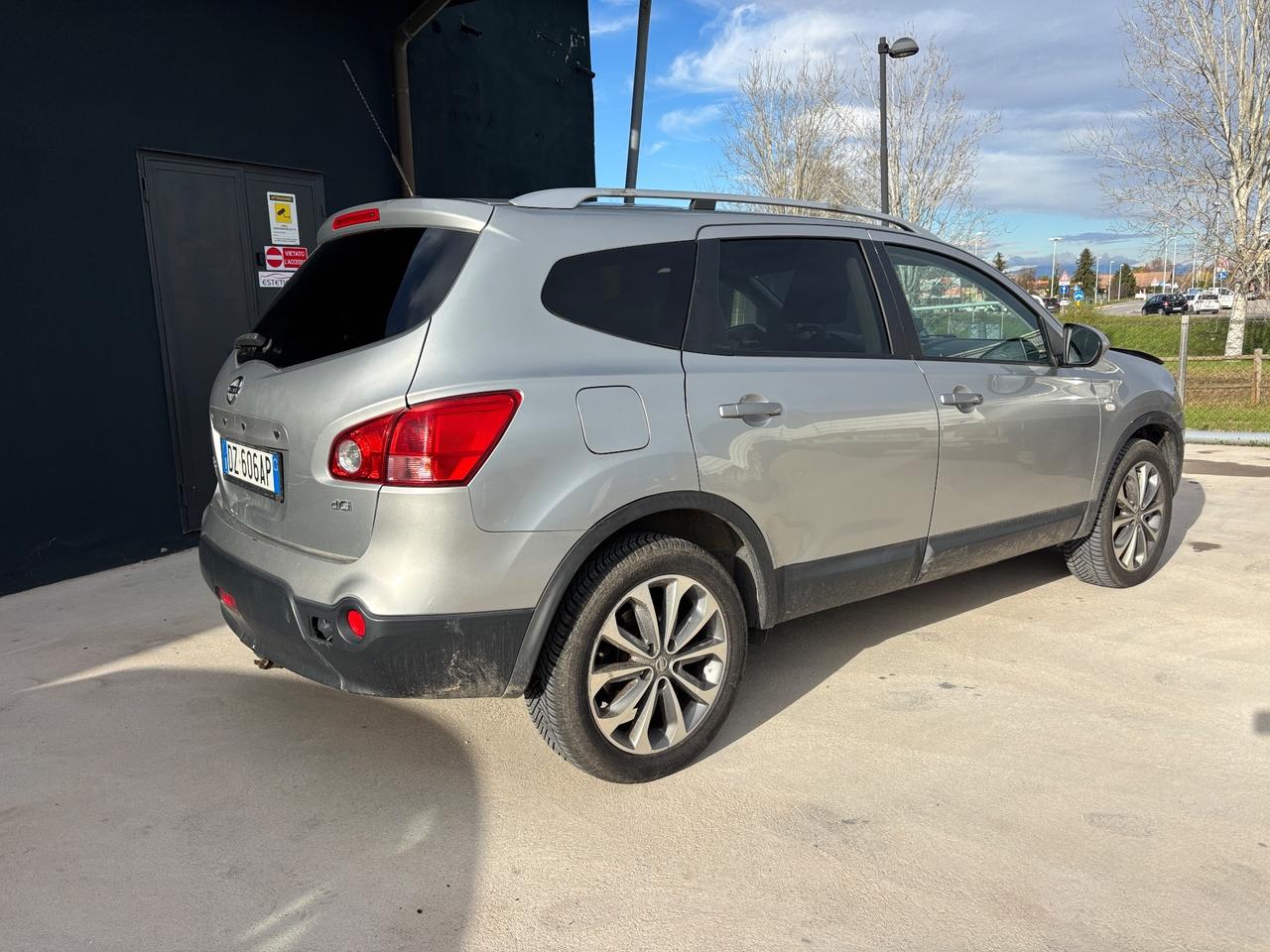 Nissan Qashqai 2.0 dCi DPF 4WD Tekna