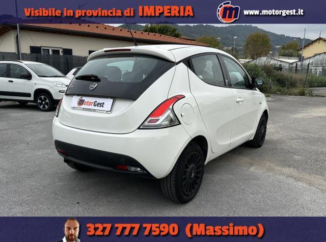LANCIA Ypsilon 1.2 69 CV 5 porte NEOPATENTATI