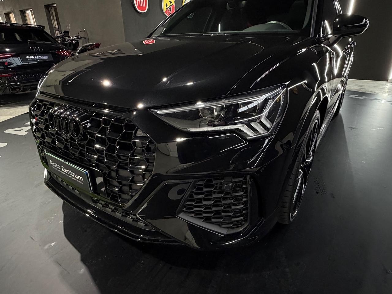 Audi Q3 RS quattro S tronic