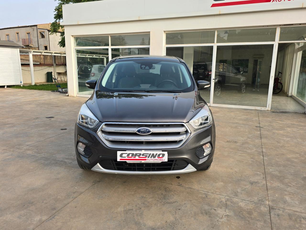 Ford Kuga 1.5 TDCI 120 CV Powershift Business