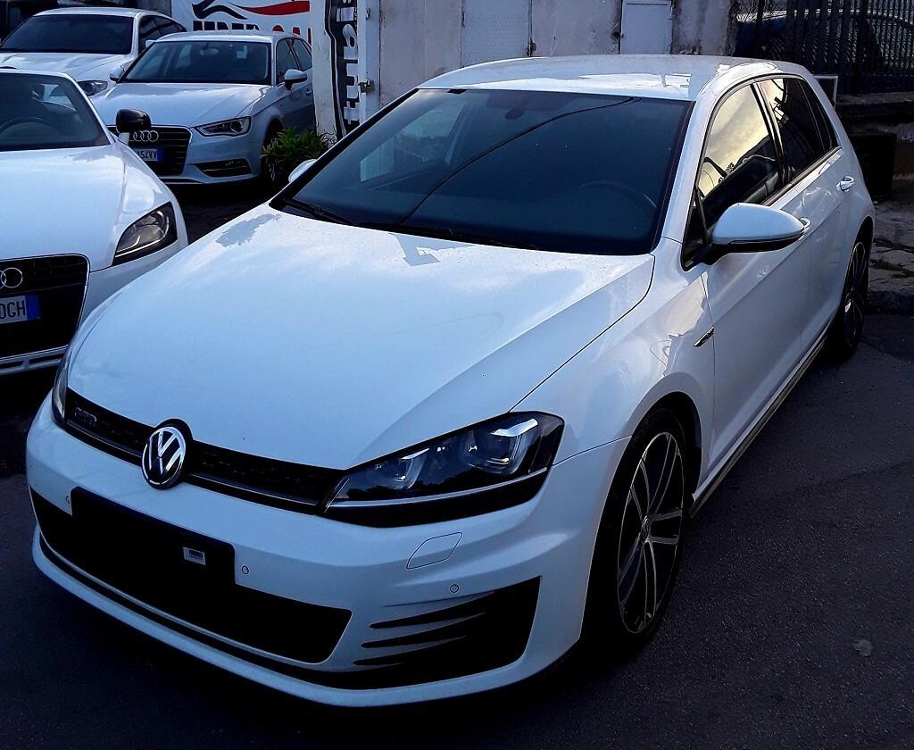 WOLKSWAGEN GOLF VII GTD