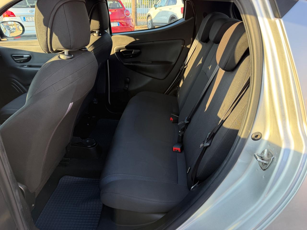 Lancia Ypsilon 1.2 69 CV 5 porte S&S Platinum GPL