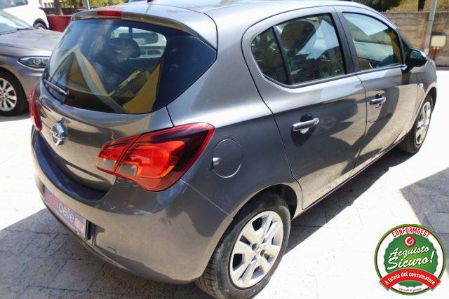 OPEL Corsa 1.2 5 porte Cosmo