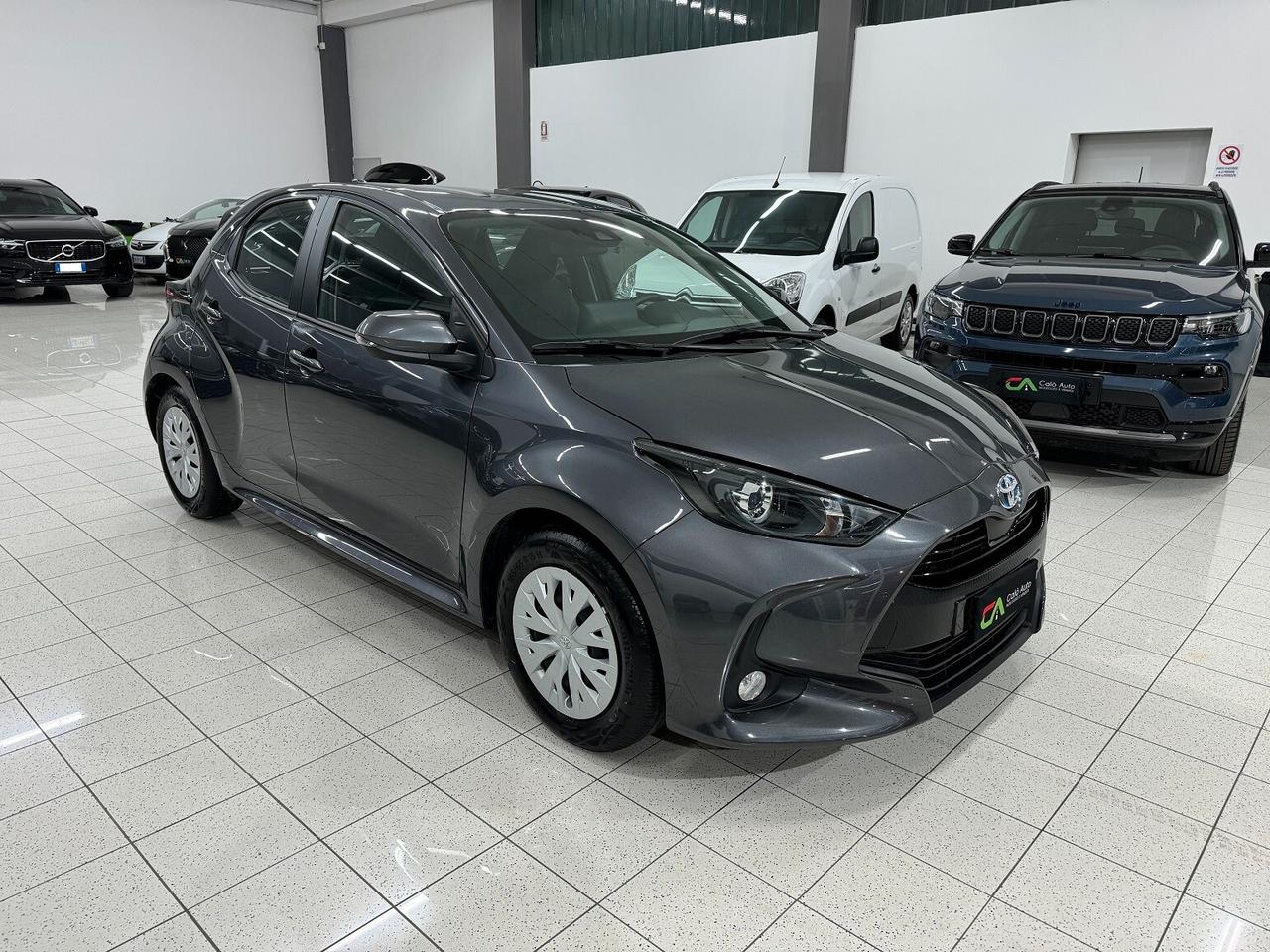 Yaris 1.5Hybrid Business PARI NUOVO IVA ESPOSTA