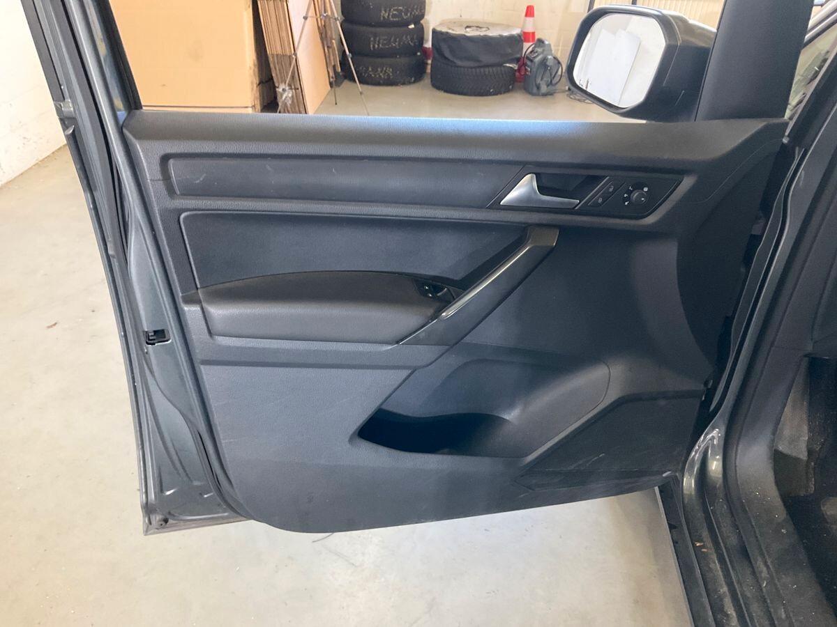 Volkswagen Caddy 1.4 TGI DSG Trendline Blue Motion Tech