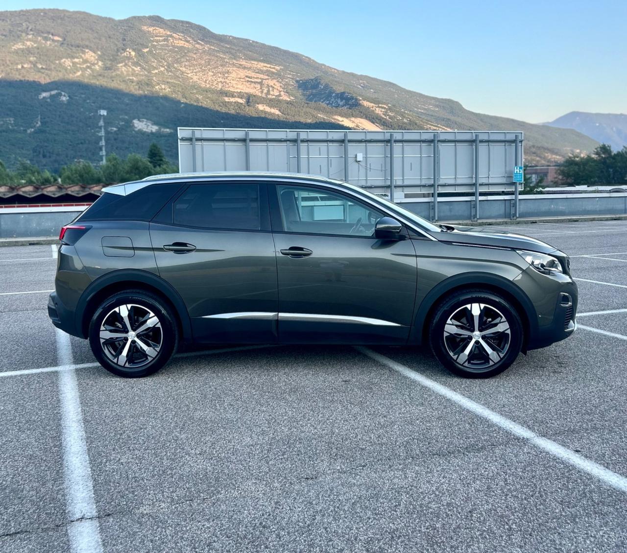 Peugeot 3008 BlueHDi S&S Allure 117.000km 2018