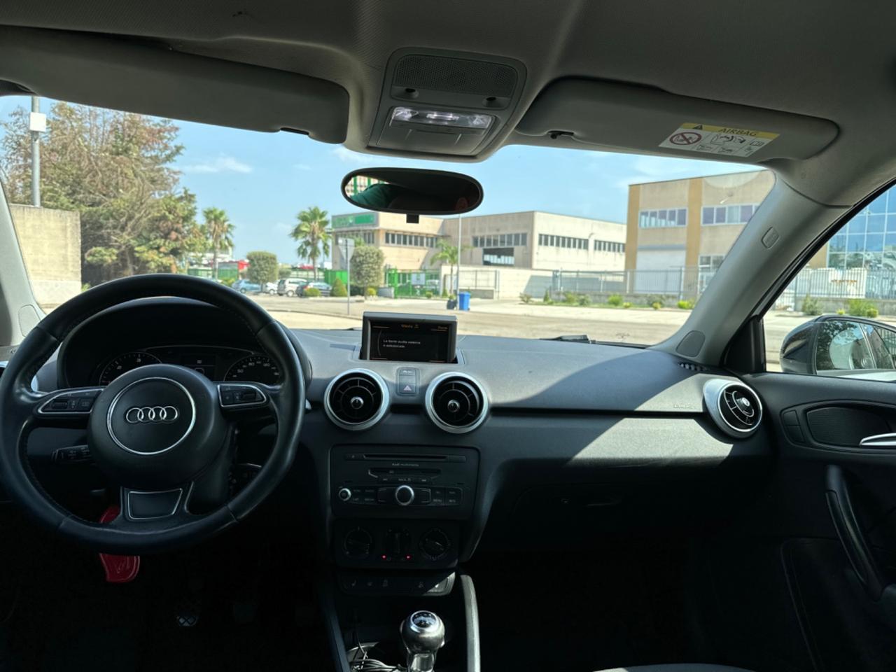 Audi A1 1.6 TDI S line edition neopatentati