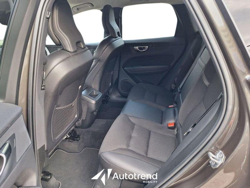 Volvo XC60 B4 197+14 CV AWD Automatica NAVI LED Momentum Pro