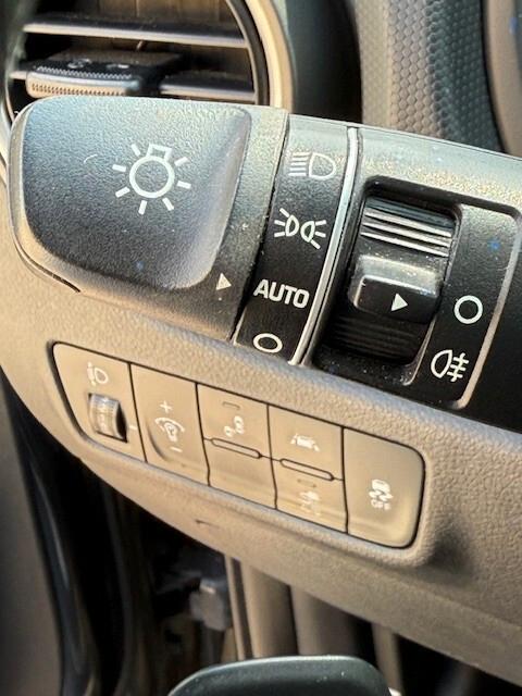Hyundai Kona elettrica iva esposta