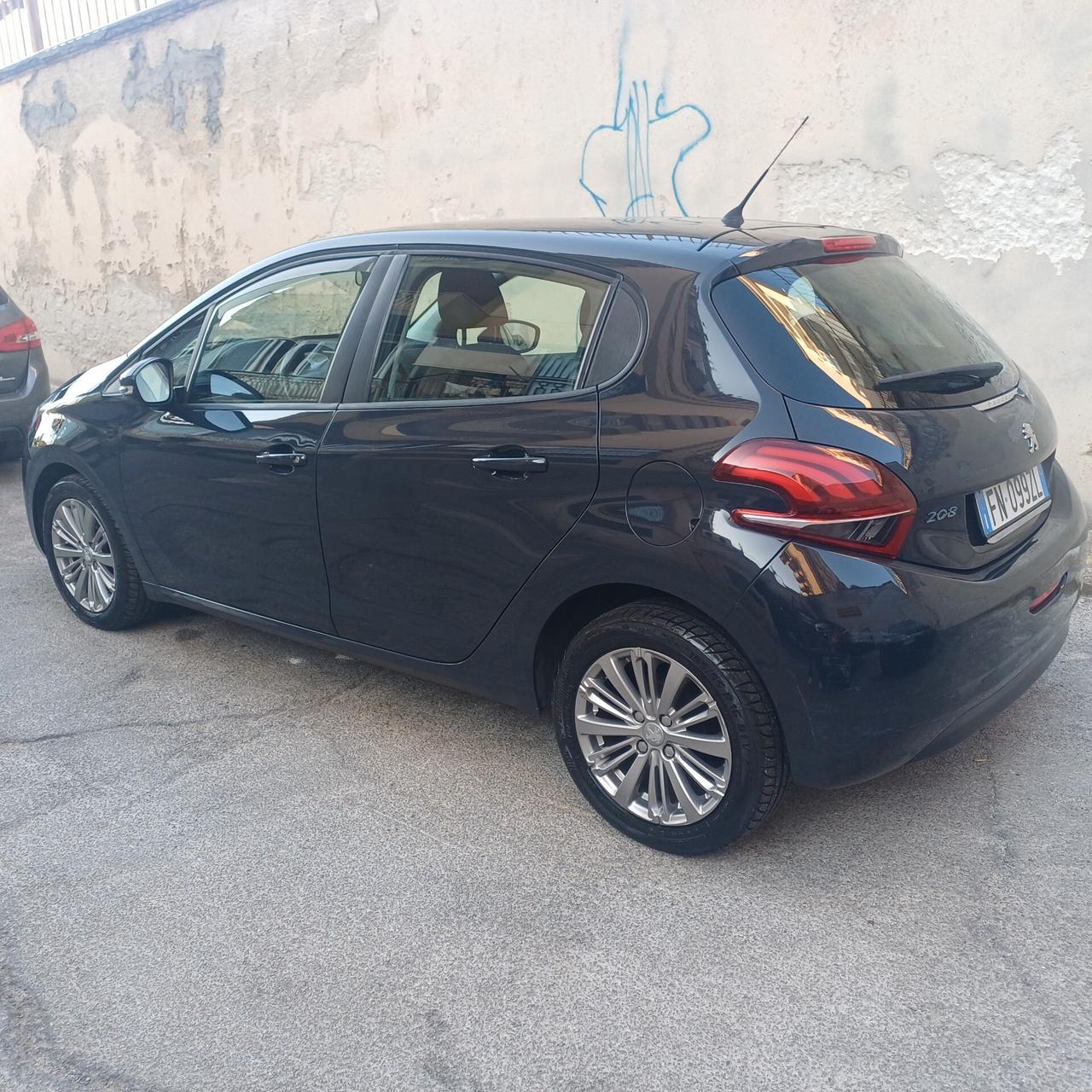 Peugeot 208 PureTech 82 5p. GPL Active