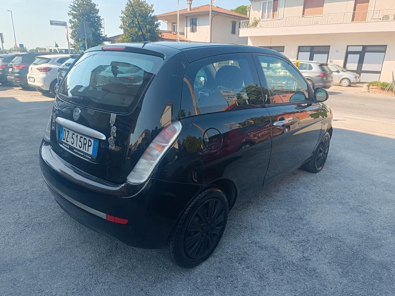 LANCIA Y 1.2 BENZINA 60 cv OK NEOPATENTATO