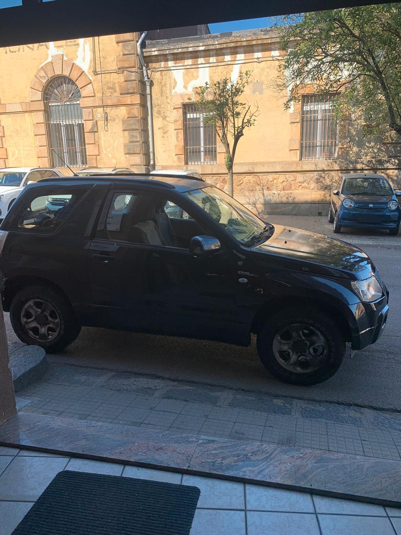 Suzuki Grand Vitara 1.9 DDiS 3 porte