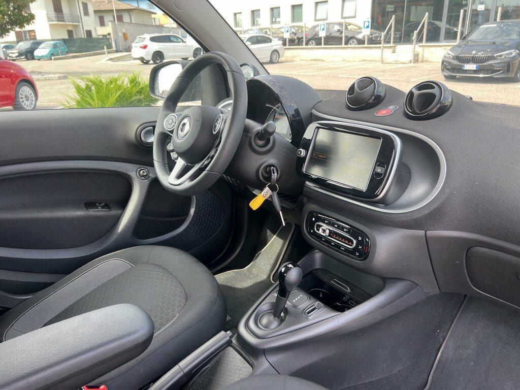 Smart fortwo 22kW EQ Ushuaia Silver Matt