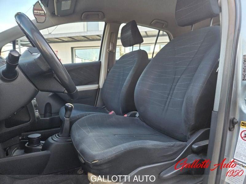 Toyota Yaris 1.3 5 porte