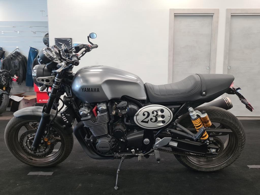 YAMAHA XJR 1300