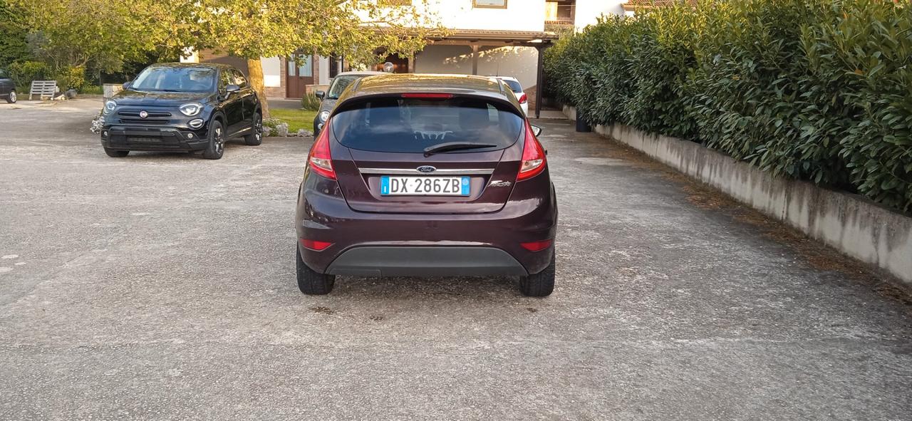 Ford Fiesta 1.4 5 porte Bz.- GPL Titanium
