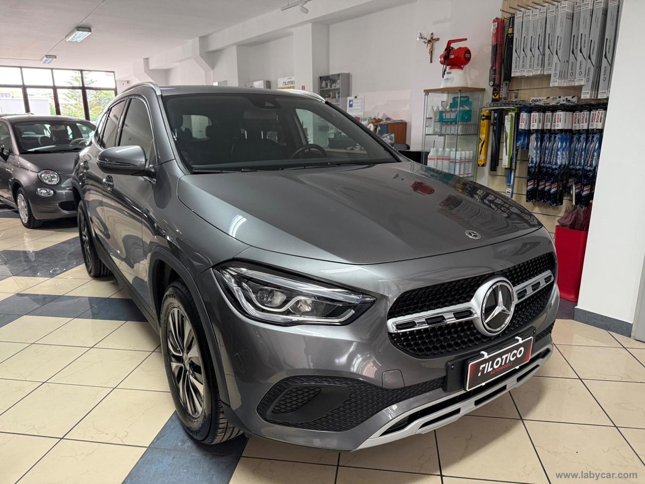 MERCEDES-BENZ GLA 200 d Automatic Sport FARI FULL LED - CARPLAY