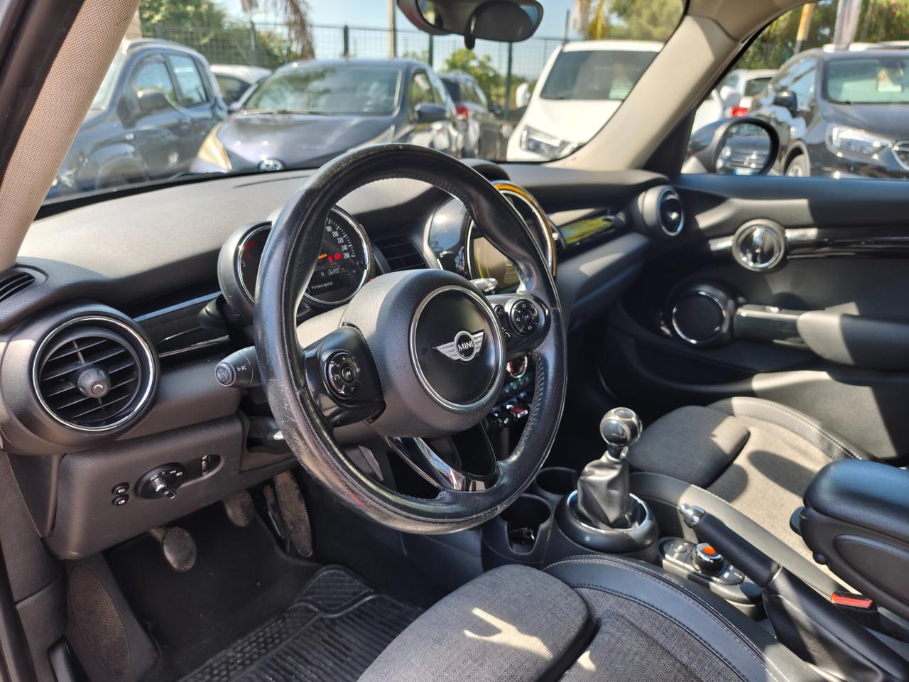 Mini 1.5 Cooper D Business 5 porte