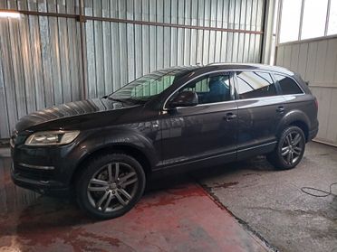 Audi Q7 3.0 V6 TDI 233CV quattro tiptronic 7 posti TETTO