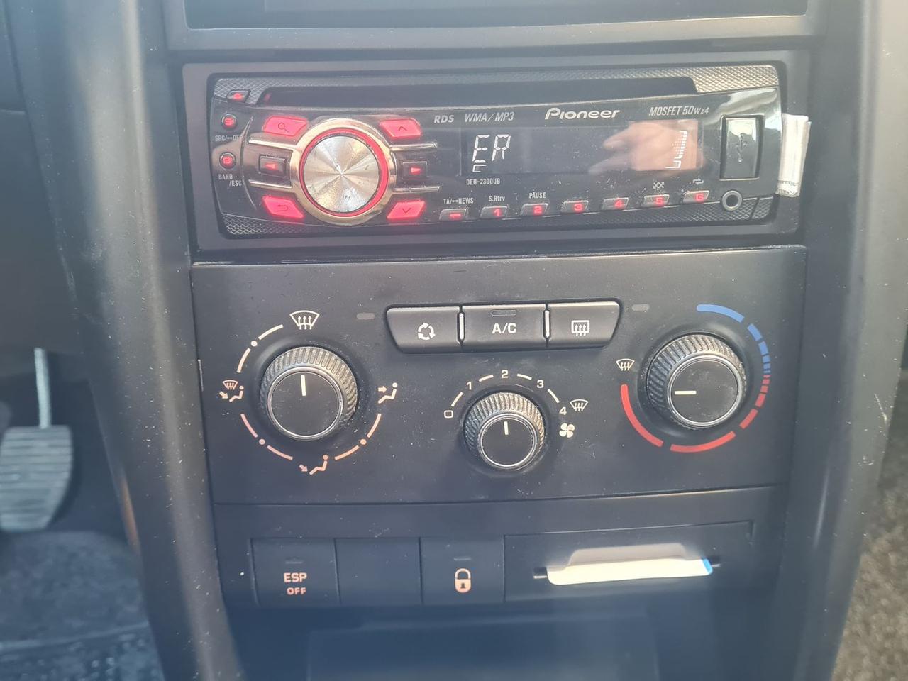 Peugeot 207 1.4 HDI FAP 70 X-Line #8141