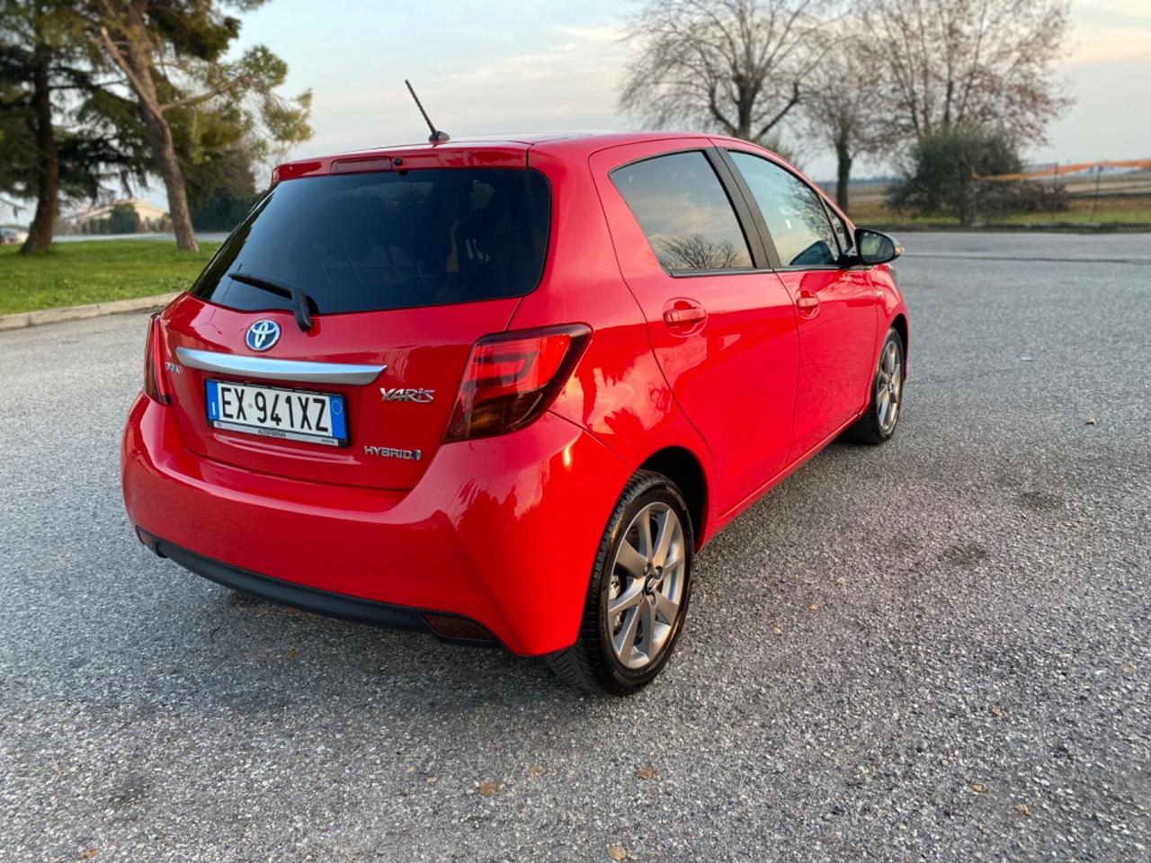 Toyota Yaris 1.5 Hybrid 5 porte Lounge