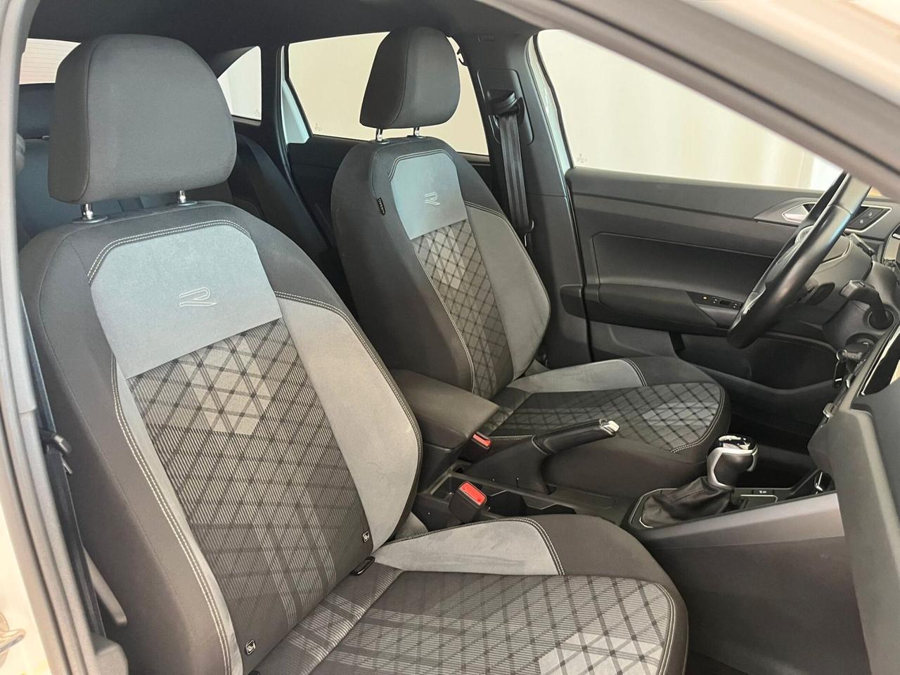 Volkswagen Taigo 1.0 TSI 110 CV DSG R-Line