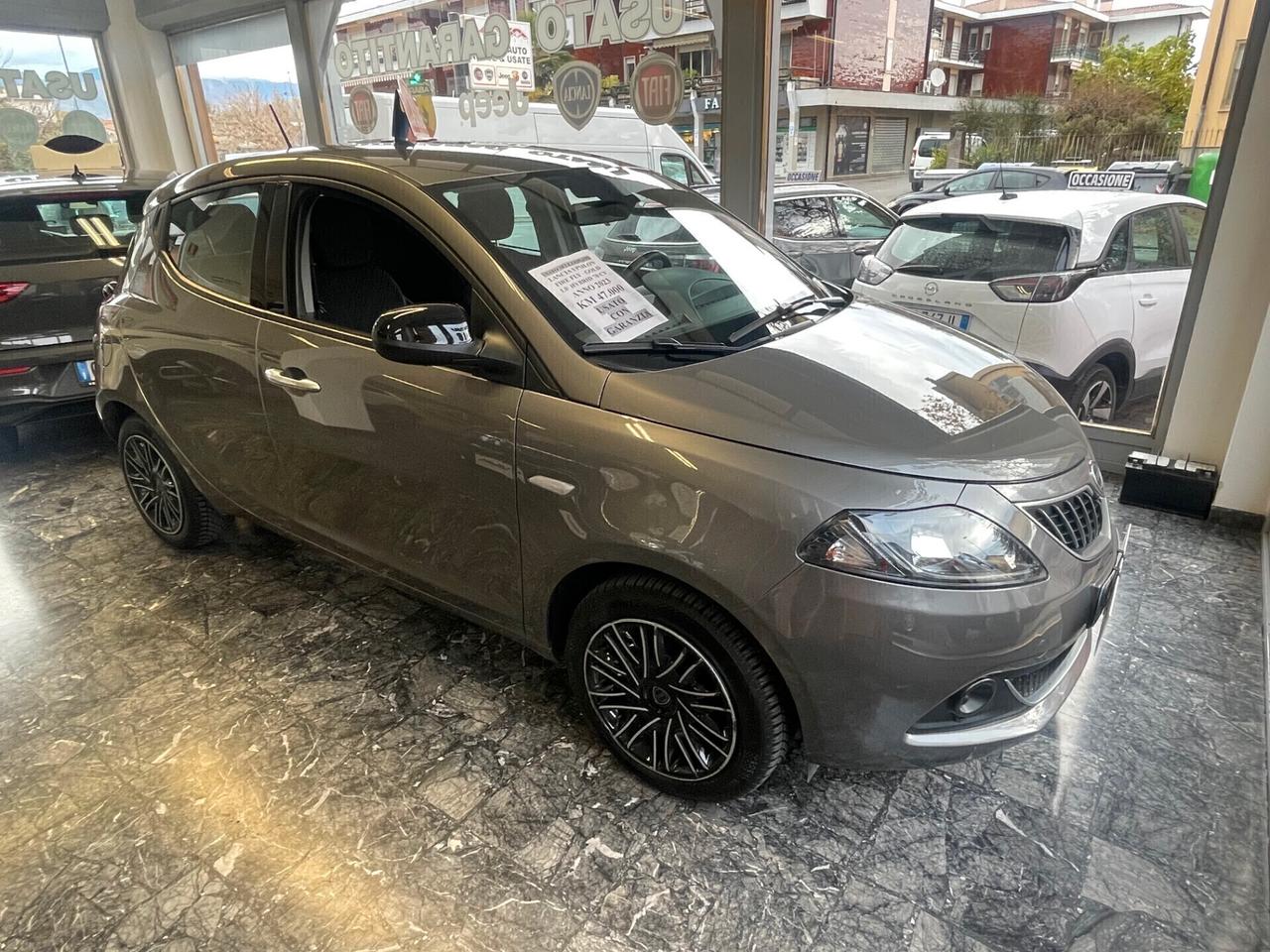 Lancia Ypsilon 1.0 FireFly 5 porte Hybrid Gold