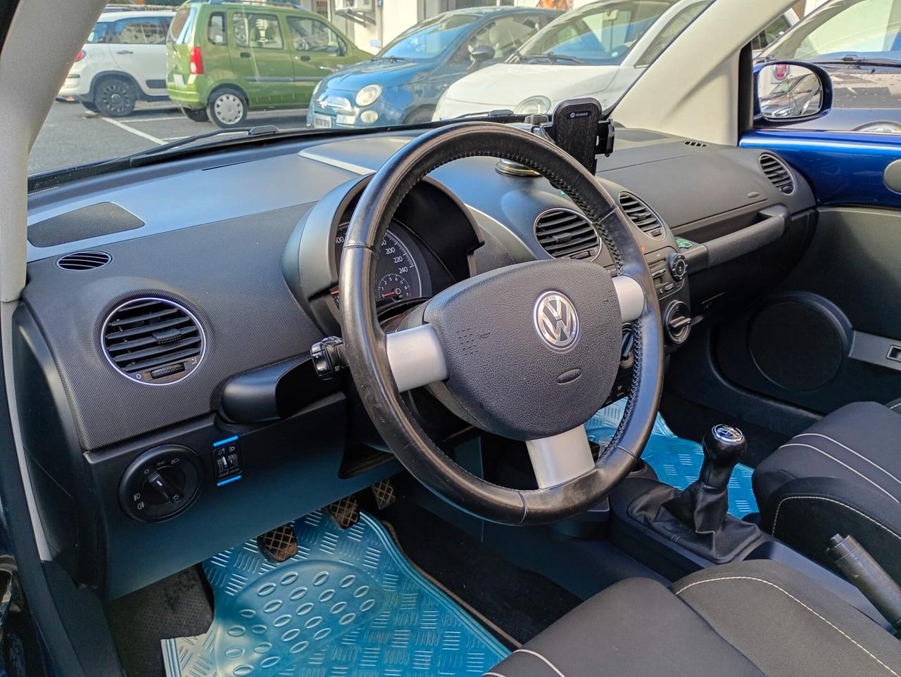 Volkswagen New Beetle 1.6 Cabrio
