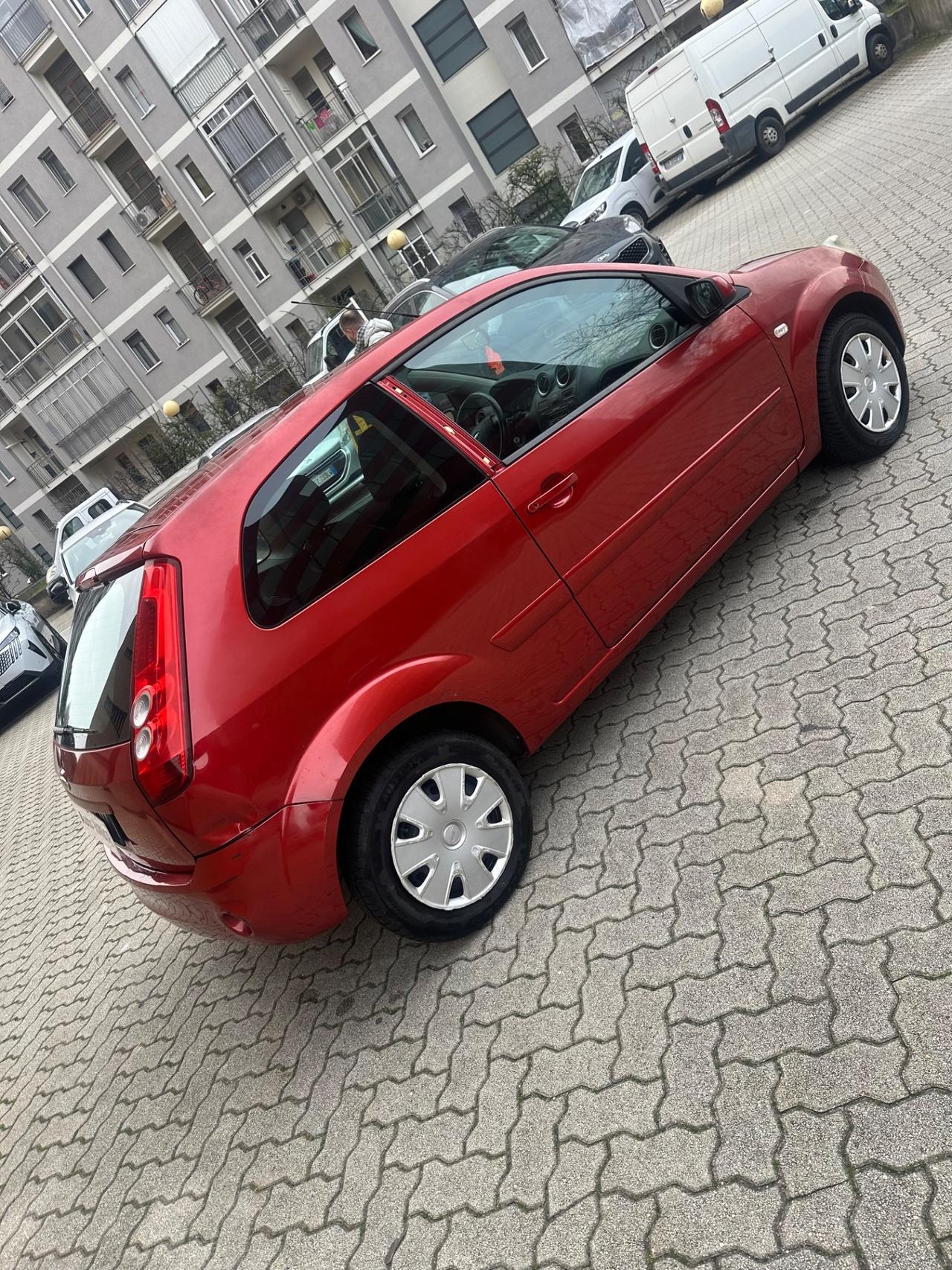 Ford Fiesta 1.2 16V 3p. Ghia