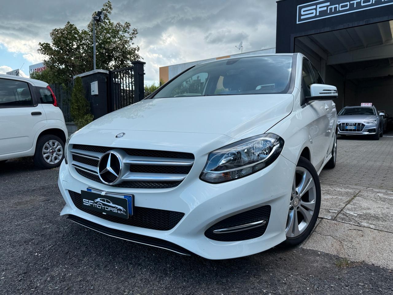 Mercedes-benz B 180 B 180 d Automatic Premium