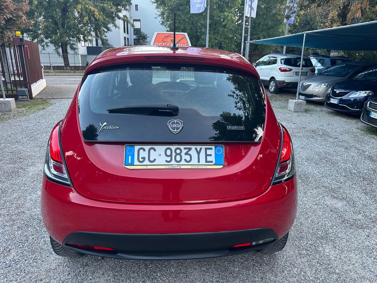 Lancia Ypsilon 1.0 FireFly 5 porte S&S Hybrid Ecochic Gold