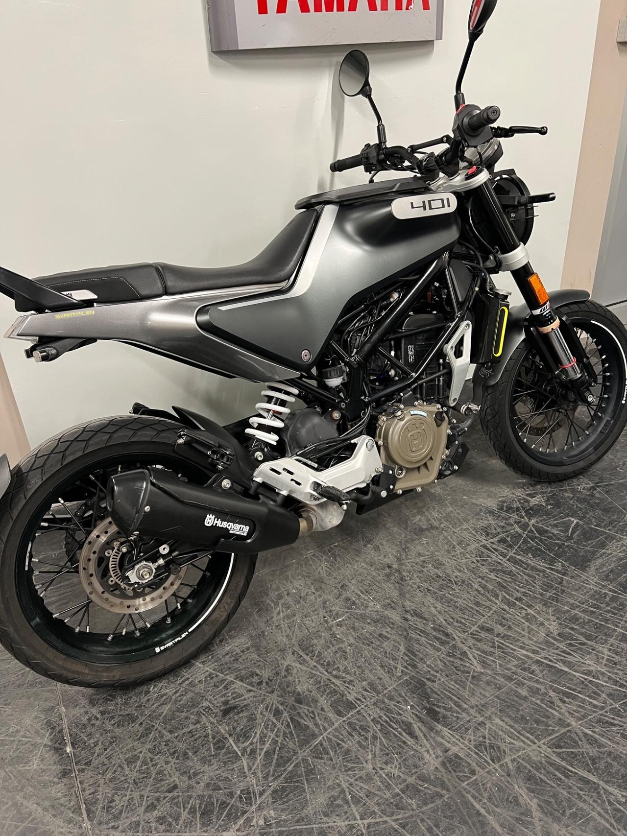 Husqvarna Svartpilen 401