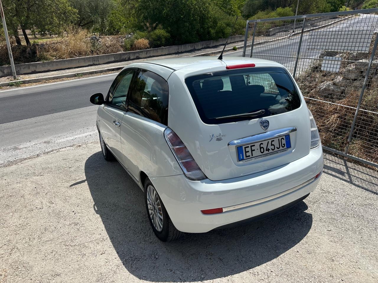 Lancia Ypsilon 1.2 benzina 69 CV