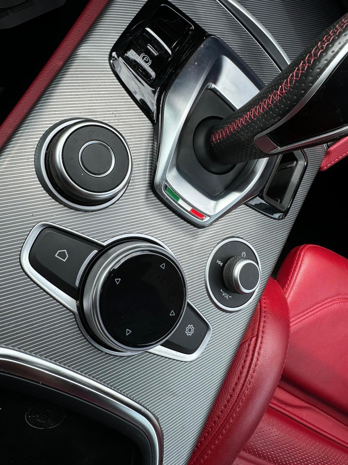 Alfa Romeo Stelvio 2.2 Turbodiesel 210 CV AT8 Q4 Veloce Tì