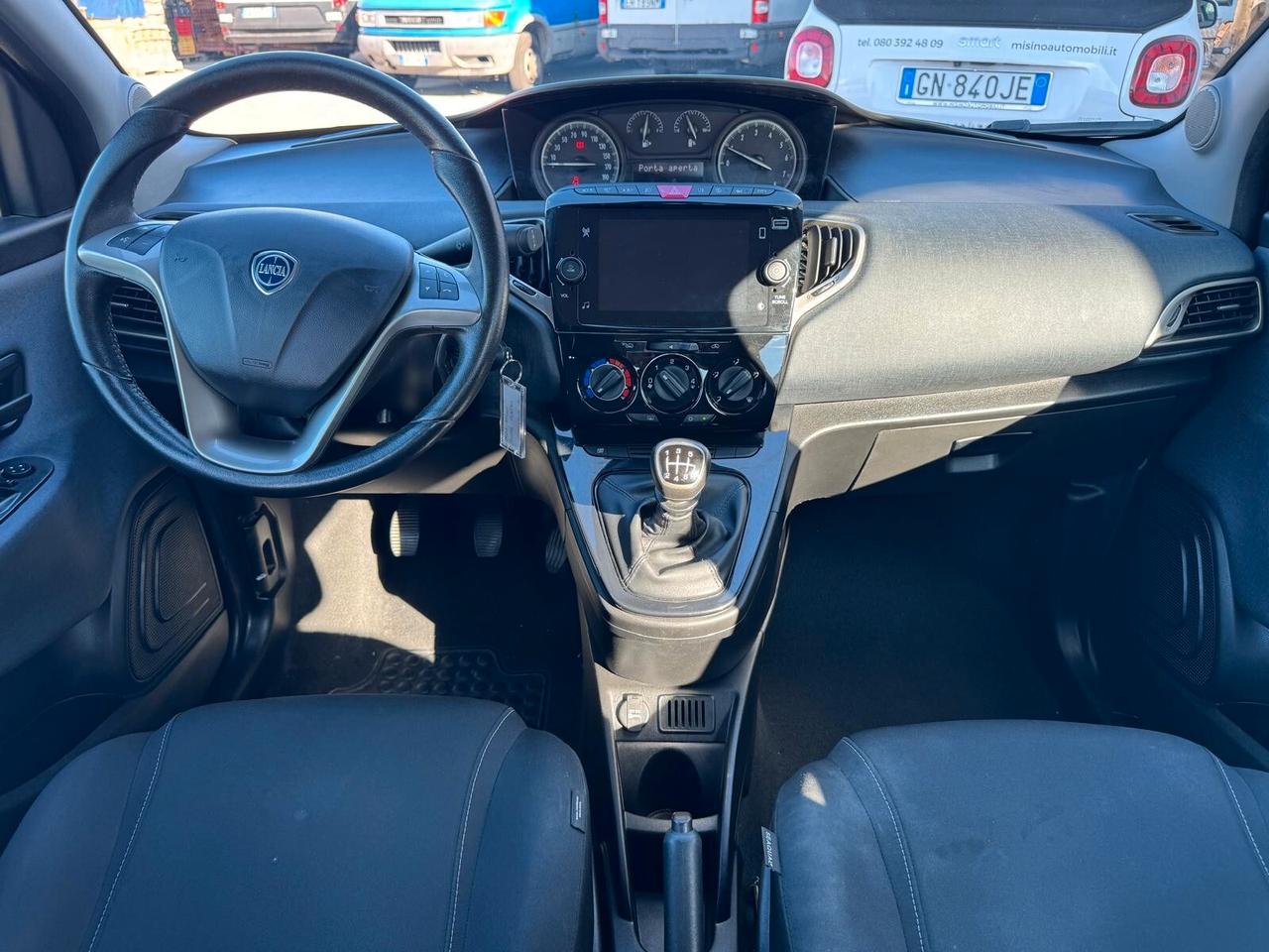 Lancia Ypsilon 1.0 FireFly 5 porte S&S Hybrid Ecochic Gold